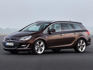 Opel Astra Sports Tourer 2012 года
